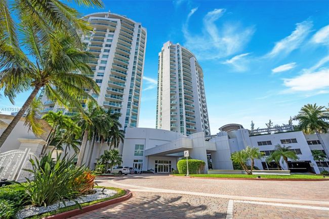 APT-1012 - 19400 Turnberry Way, Condo with 3 bedrooms, 3 bathrooms and null parking in Aventura FL | Image 33