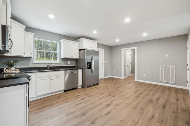 Custom shaker cabinets with stainless appliances | Image 5