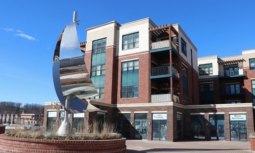 1 N Main St, Algonquin, IL, 60102-2490 | Card Image