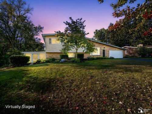 2863 Wiltshire Dr, Lambertville, MI, 48144-9536 | Card Image