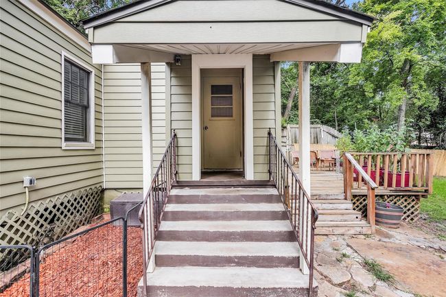 Second entrance into the home. | Image 5