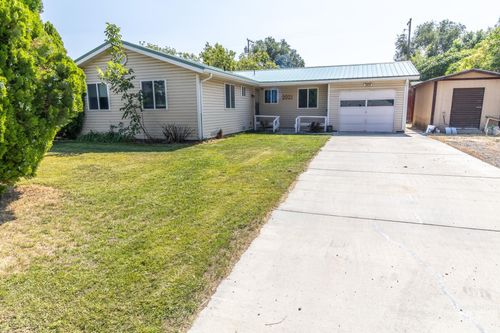 2021 Queens Way, Heyburn, ID, 83336-8673 | Card Image