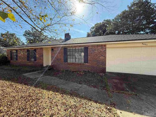6931 Falcon Dr, Pensacola, FL, 32526-2817 | Card Image
