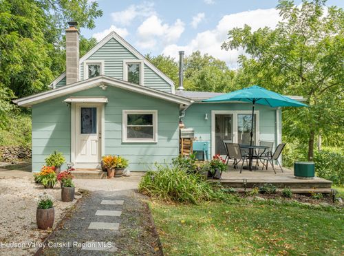 99 Spoorenburgh Rd, Athens, NY, 12015-5800 | Card Image