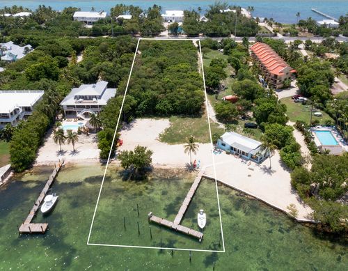 75750 Overseas Hwy, Islamorada, FL, 33036-4003 | Card Image