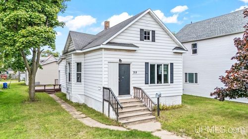 315 N 12th Street, Escanaba, MI, 49829 | Card Image