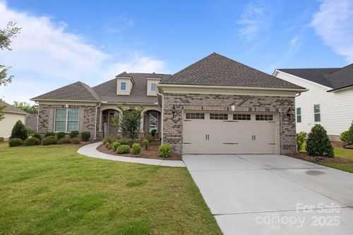 82120 Standing Oak Dr, Charlotte, NC, 28278-8045 | Card Image