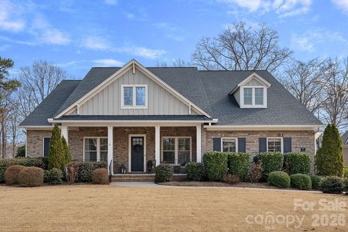 711 Mendenhall Ct, Fort Mill, SC, 29715-7852 | Card Image