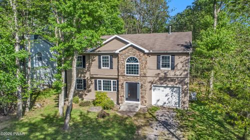 8913 Deerfield Rd, Tobyhanna, PA, 18466-3547 | Card Image