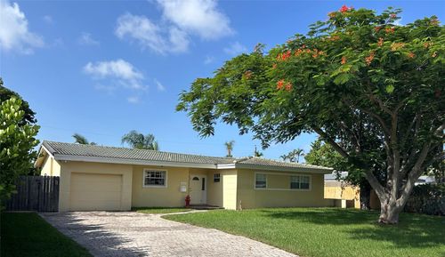 1811 Ne 43rd St, Oakland Park, FL, 33308-5520 | Card Image