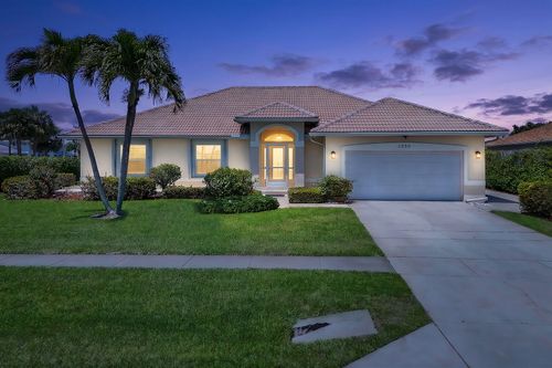 1390 Wayne Ave, MARCO ISLAND, FL, 34145-4649 | Card Image