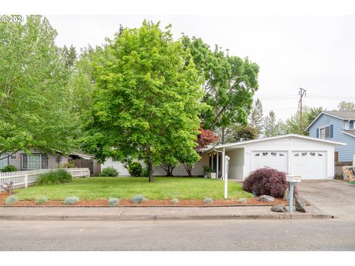 806 38th Se Ave, Albany, OR, 97322 | Card Image