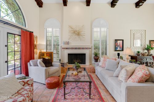 8693 E Via Del Arbor, Scottsdale, AZ, 85258-3527 | Card Image