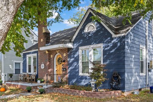 3599 N Main St, Farmville, NC, 27828-1482 | Card Image