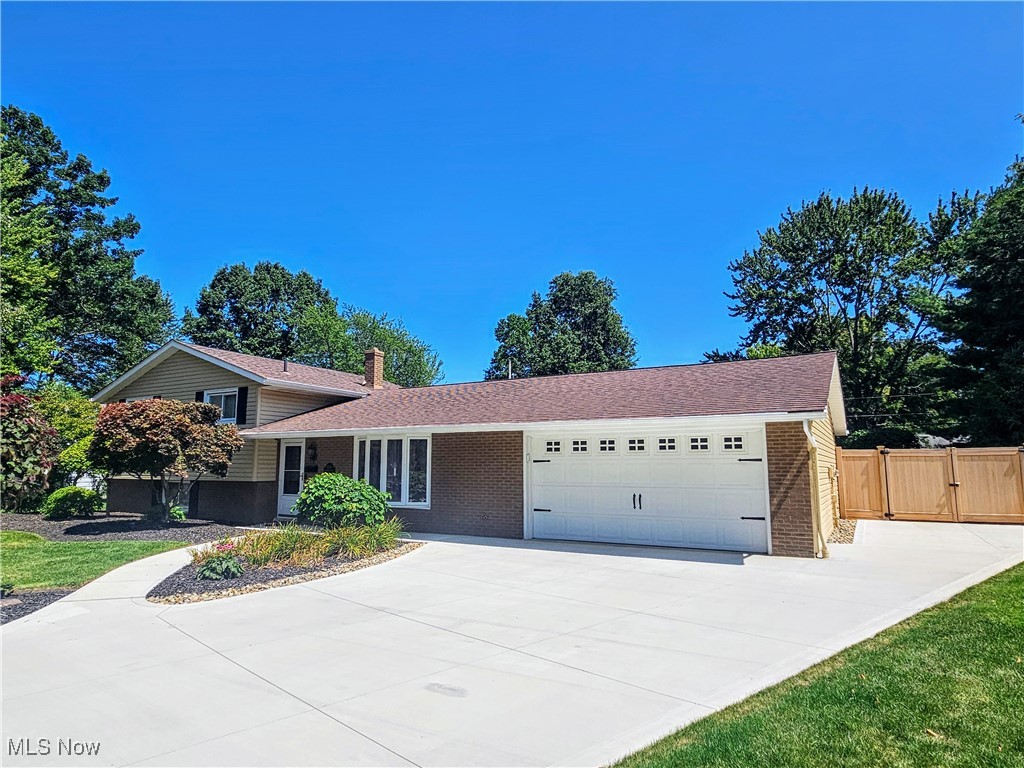Yorkshire Dr, Mentor, OH 44060
