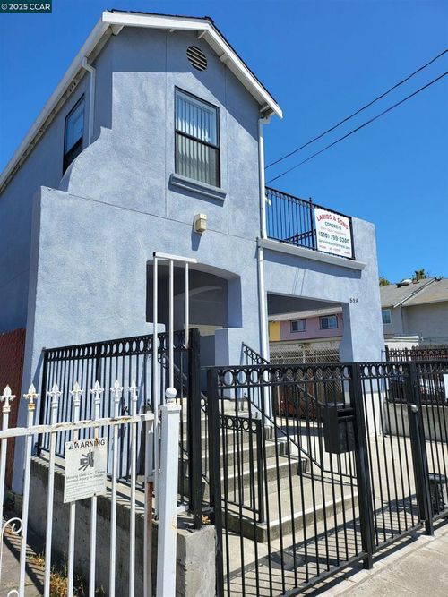 526 Harbour Way, Richmond, CA, 94801-2746 | Card Image
