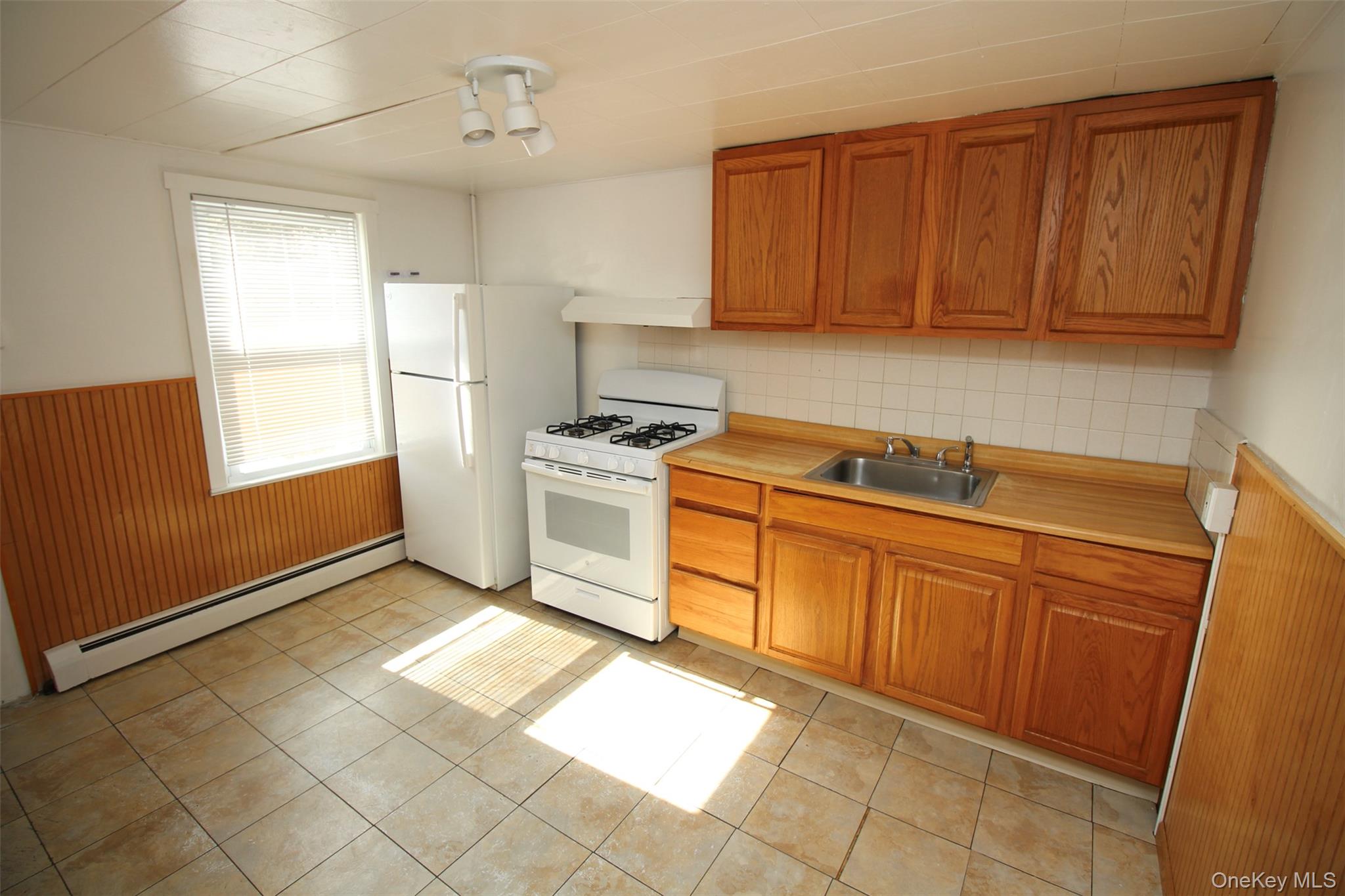 Residential Lease in Tuxedo 5