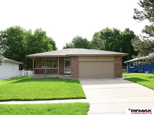 5540 Thistle Cir, Lincoln, NE, 68516-2007 | Card Image