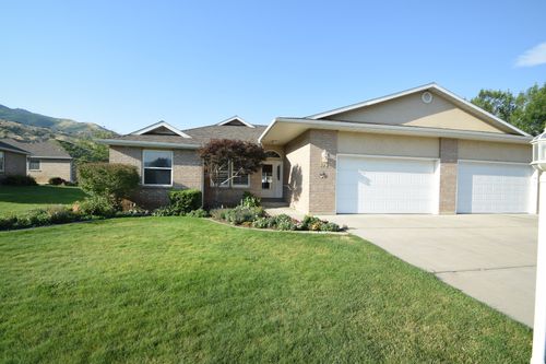 579 2300, Perry, UT, 84302-4565 | Card Image