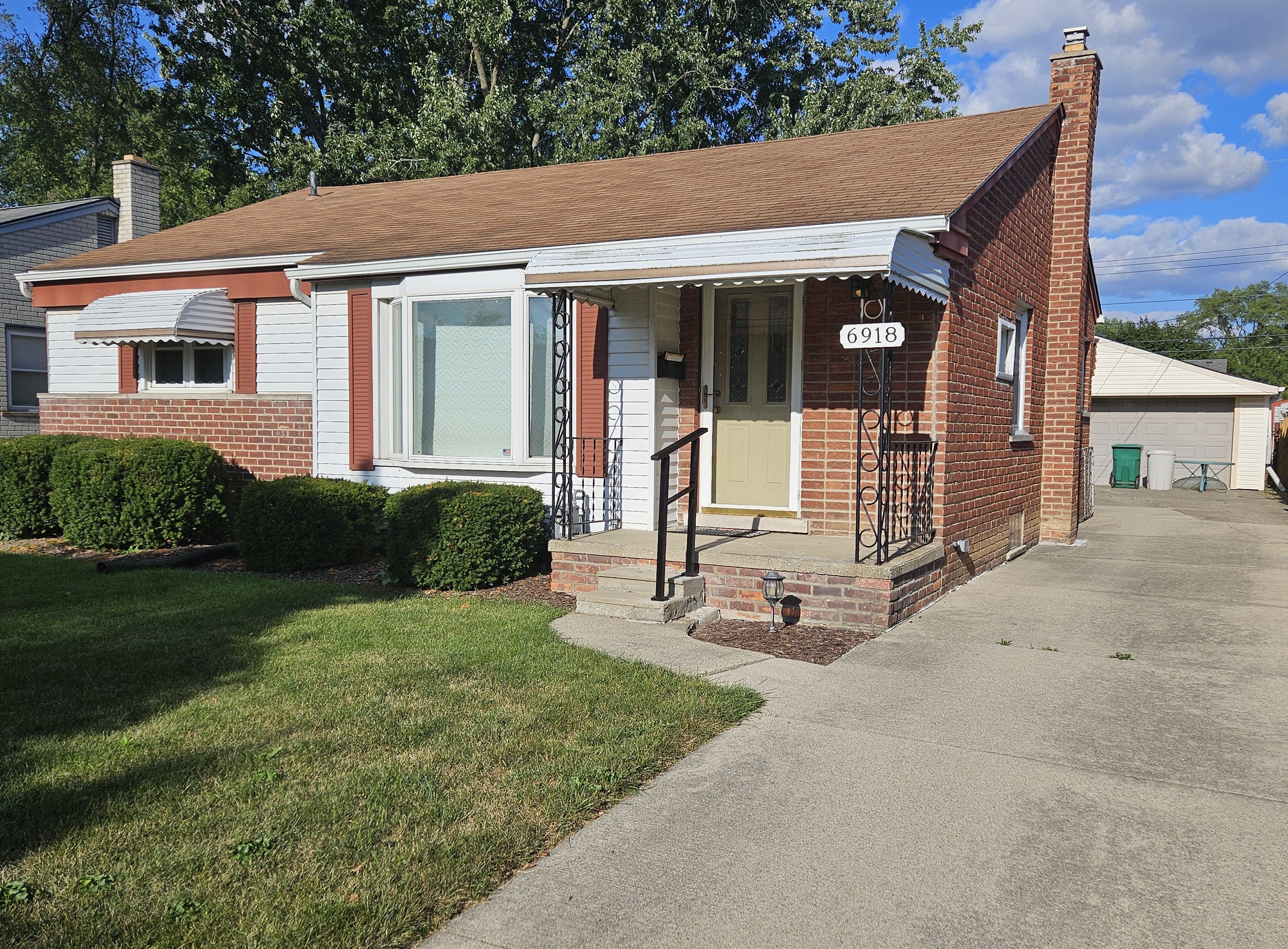 Whitby St, Garden City, MI 48135