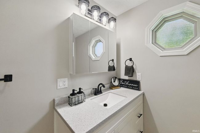 7956 N 225 W, House other with 3 bedrooms, 1 bathrooms and null parking in Delphi IN | Image 7