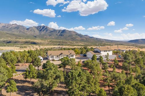 708 E Mule Deer Rd, Central, UT, 84722-3152 | Card Image