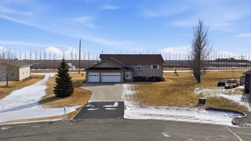 805 Leonards Way, Argusville, ND, 58005-9602 | Card Image