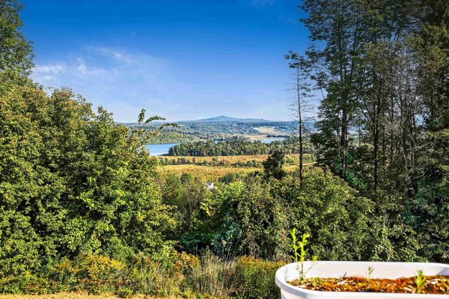371 Memphremagog Vw, House other with 4 bedrooms, 3 bathrooms and null parking in Newport VT | Image 5