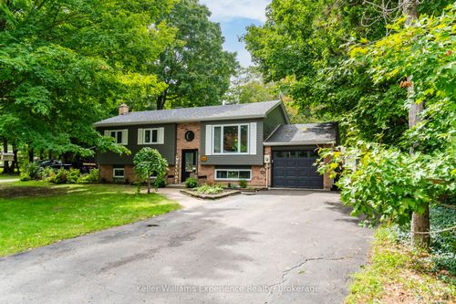 34 Howard Ave, Tiny, ON, L0L2T0 | Card Image