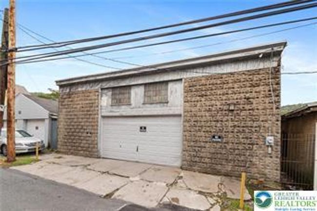 713 E 5 Th St, Home with 6 bedrooms, 2 bathrooms and null parking in BETHLEHEM PA | Image 26