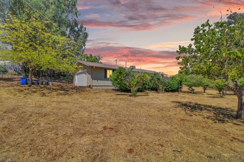 8783 Redman Rd, Valley Springs, CA, 95252-9133 | Card Image