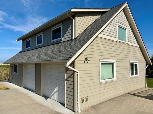 b-3829 46a Avenue, Ladner, BC, V4L2A2 | Card Image