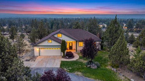 5851 Nw 61st St, Redmond, OR, 97756-7449 | Card Image