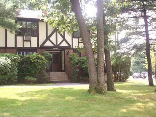 548 Sierra Vista Ln, Valley Cottage, NY, 10989-2713 | Card Image