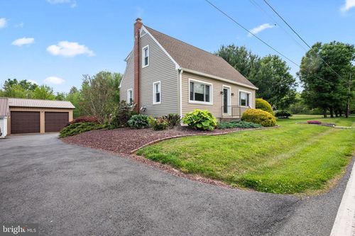 50 Clay Valley Rd, FLEETWOOD, PA, 19522-9742 | Card Image