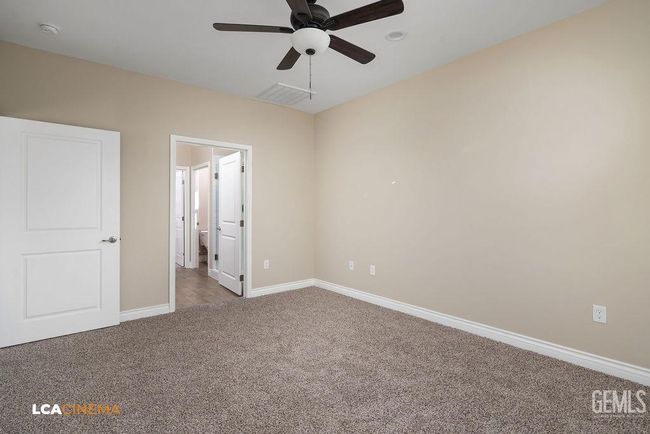 711 Sammy Way, Home with 4 bedrooms, 1 bathrooms and null parking in Shafter CA | Image 7