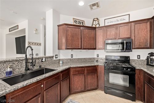 6215 Blushing Willow St, North Las Vegas, NV, 89081-3326 | Card Image