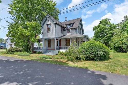 41 Lippitt Ave, Warwick, RI, 02889-4707 | Card Image