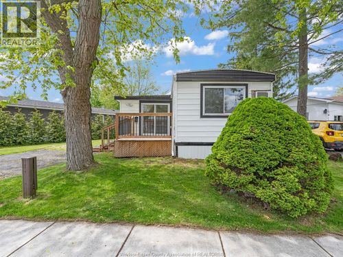 178 Neil Crt, Essex, ON, N8M2A7 | Card Image