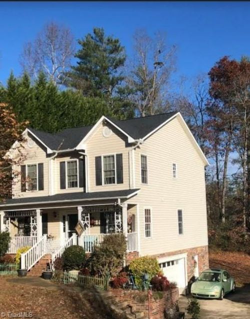 119 Heritage Creek Dr, Hickory, NC, 28601-9364 | Card Image