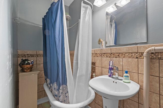 524 N 10 Th St, House other with 4 bedrooms, 2 bathrooms and null parking in Manitowoc WI | Image 35