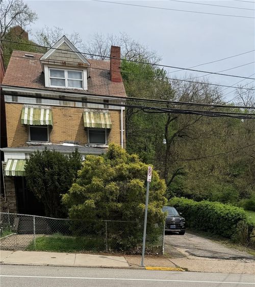 142 Robinson St, Oakland, PA, 15213-2522 | Card Image