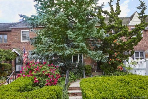 6157 77th Place, New York, NY, 11379 | Card Image