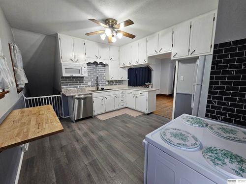 1029 E Military Ave, Fremont, NE, 68025-5263 | Card Image