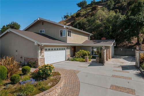 900 Chudleigh Lane, Glendale, CA, 91207 | Card Image