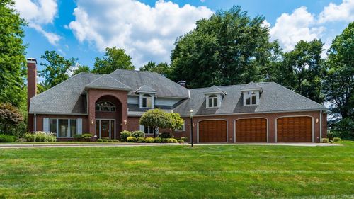 926 Southeast Ct, Zanesville, OH, 43701-1563 | Card Image