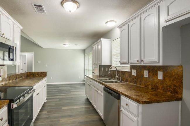701 Walker Rd, House other with 3 bedrooms, 2 bathrooms and null parking in Winnie TX | Image 10