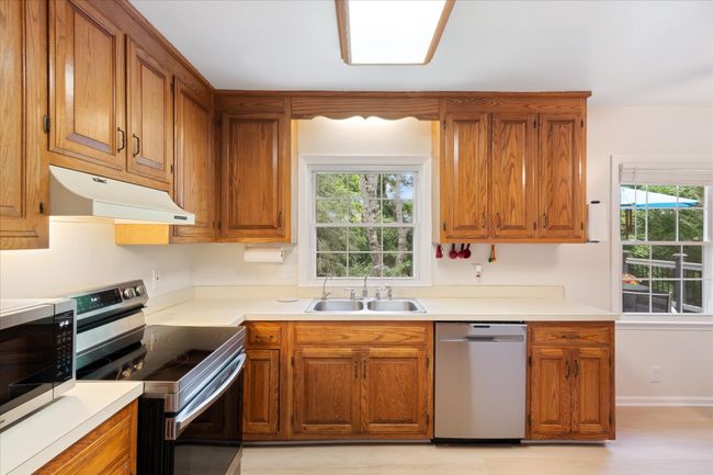 Solid oak cabinets offer an incredible base! | Image 12
