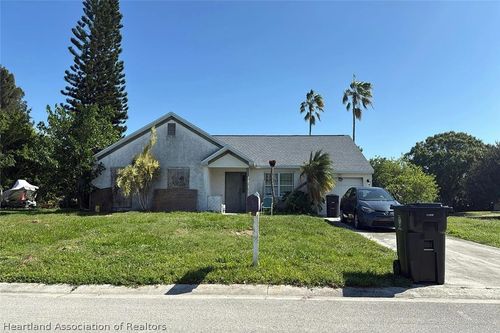 1562 Se Collette Cir, Port St Lucie, FL, 34952-7816 | Card Image