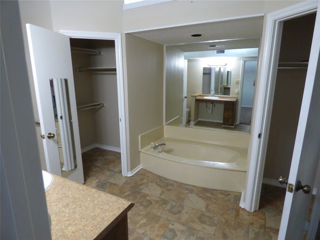 1920 Arbor Creek Dr, House other with 3 bedrooms, 2 bathrooms and null parking in Carrollton TX | Image 22